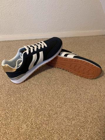 Nieuwe Blauw/Witte Sneakers - Maat 45 beschikbaar voor biedingen