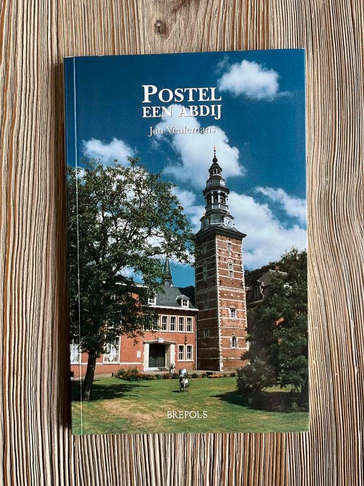 Postel, een Abdij - Geschiedenis en meer, Boeken, Godsdienst en Theologie, Gelezen, Christendom | Katholiek, Ophalen of Verzenden