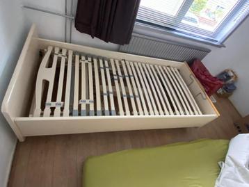 Elektrisch verstelbaar bed 90x200 - Zo goed als nieuw! beschikbaar voor biedingen