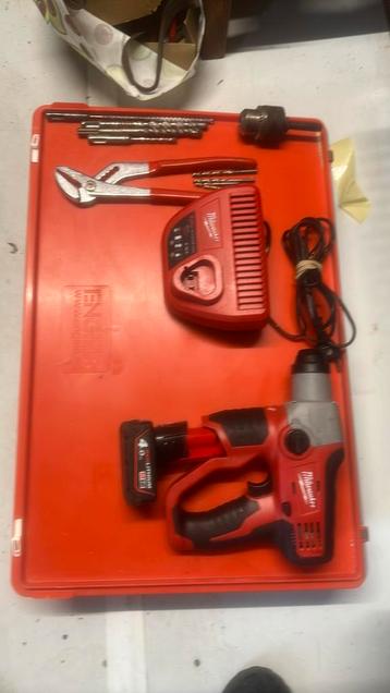 Milwaukee m12 h boorhamer beschikbaar voor biedingen