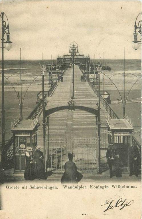 (304-057-043) Scheveningen Wandelpier Koningin Wilhelmina, Verzamelen, Ansichtkaarten | Nederland, Zuid-Holland, Verzenden