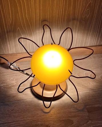 Wandlamp zon, glas , metaal. design vintage.  E14 bloem lamp beschikbaar voor biedingen