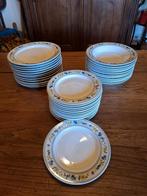 Mooi vintage servies Kahla 36 delig, Ophalen of Verzenden