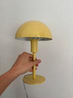 2 x yellow lamps, Ophalen, Zo goed als nieuw