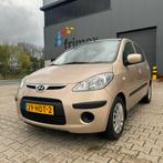Hyundai i10 1.2 5DR AUTOMAAT / Airco / LAGE KM / Trekhaak !, Origineel Nederlands, Te koop, 5 stoelen, Beige