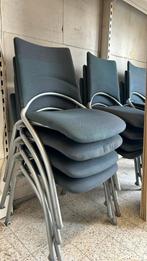 GRATIS 12 stoelen stapelbaar, Huis en Inrichting, Stoelen, Stapel stoel, Grijs, Gebruikt, Metaal