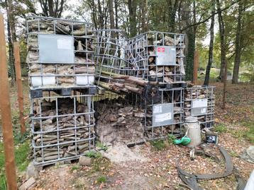 Hout en IBC kratten  beschikbaar voor biedingen