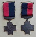scouting medaille Prins Bernhardmars Amsterdam-700 jaar 1975, Gebruikt, Ophalen of Verzenden, Embleem, Speld of Insigne