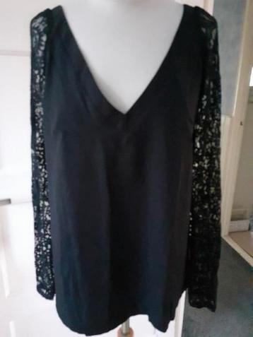 Sheilay blouse met kanten mouwen mt L  beschikbaar voor biedingen