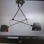 zwarte verstelbare hanglamp met 2 knikarmen/elke stand licht, Huis en Inrichting, Lampen | Hanglampen, Ophalen, Zo goed als nieuw