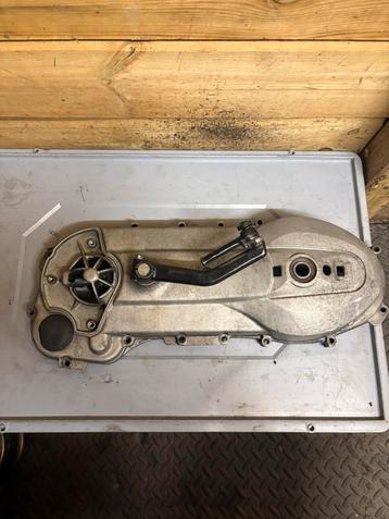 Dubbelgelagerde carterkap gilera runner 125 180 beschikbaar voor biedingen