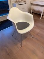 Vitra Eames DAR 6x (replica) met kussen, Ophalen, Vitra DAR, Zo goed als nieuw, Vijf, Zes of meer stoelen