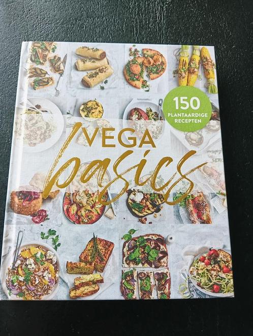 Vega Basics - 150 Plantaardige Recepten Kookboek, Boeken, Kookboeken, Zo goed als nieuw, Voorgerechten en Soepen, Hoofdgerechten