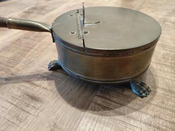 Vintage messing koffiebrander decoratief beschikbaar voor biedingen