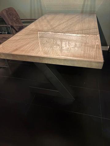 Eettafel 180cm x 100cm, stalen poten met houten blad! beschikbaar voor biedingen