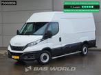 Iveco Daily 35S14 Automaat L2H2 3,5t Trekgewicht ACC LED Nav, Auto's, Bestelauto's, Automaat, Stof, Gebruikt, Euro 6