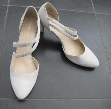 Anna Field pumps met schuine bandjes, crème beige maat 42 beschikbaar voor biedingen