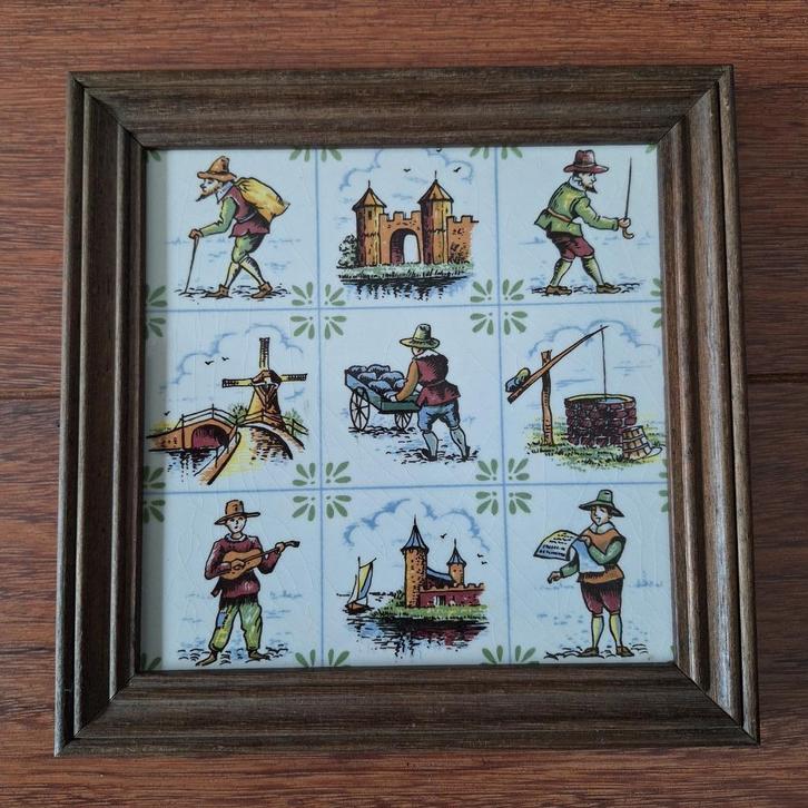 Ingelijste gekleurde tegel 15 x 15 cm buitenlui, Antiek en Kunst, Antiek | Wandborden en Tegels, Ophalen of Verzenden