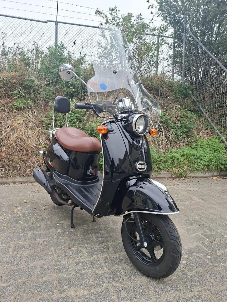 Scooter IVA Venti, Fietsen en Brommers, Snorfietsen en Snorscooters, Gebruikt, Overige merken, Benzine, Ophalen