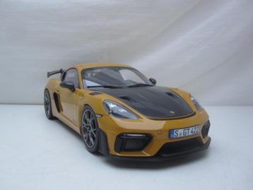 Porsche Cayman GT4 RS met Weissach Pack 2023 1:18 Norev beschikbaar voor biedingen