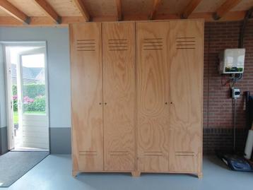 Underlayment lockerkasten, 236 cm hoog. beschikbaar voor biedingen