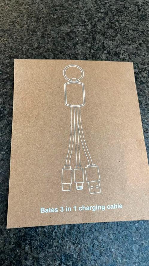 Bates 3-in-1 oplaadkabel van tarwestro en kurk, Telecommunicatie, Mobiele telefoons | Telefoon-opladers, Nieuw, Overige merken