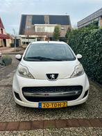 Peugeot 107 1.0 12V 5DR 2012 Wit, Auto's, Voorwielaandrijving, 4 stoelen, Origineel Nederlands, Handgeschakeld