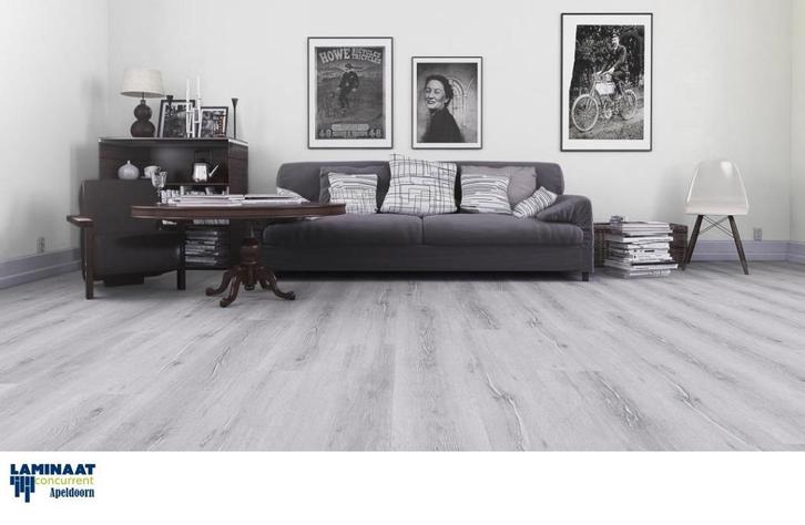 Laminaat Grijs Eiken FXS05 8mm dik met 4V-groef €6,95m2, Huis en Inrichting, Stoffering | Vloerbedekking, Nieuw, Laminaat, Grijs