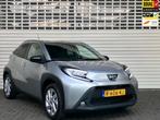 Toyota Aygo X 1.0 VVT-i S-CVT first (Lage km.stand!), Gebruikt, Euro 6, 4 stoelen, Origineel Nederlands