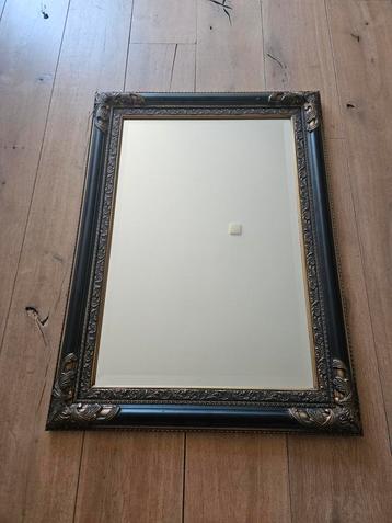 Prachtige grote spiegel 68x93cm beschikbaar voor biedingen
