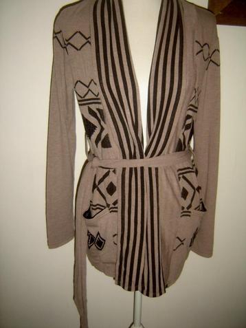 LEUK en TRENDY vest / cardigan leverkleur aztec print S/M beschikbaar voor biedingen