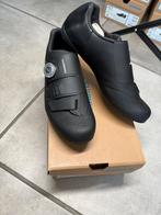 Shimano RC502 Wielrenschoenen maat 45 breed NIEUW, Heren, Bykz, Schoenen, Nieuw