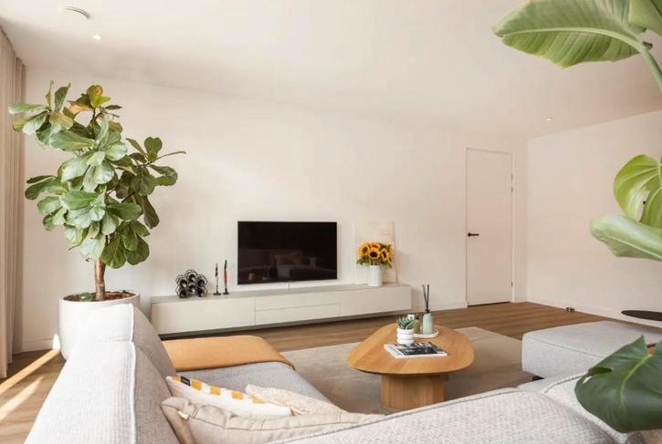 Tv meubel zwevend Excellent kleur beige 300cm dubbele lade, Huis en Inrichting, Kasten | Televisiemeubels, Zo goed als nieuw, Minder dan 100 cm
