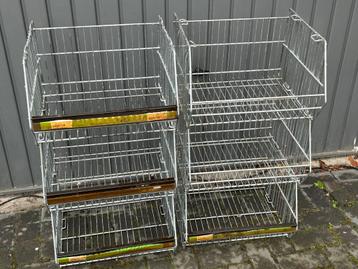 6 Vintage Stapelbare Gaasmanden beschikbaar voor biedingen