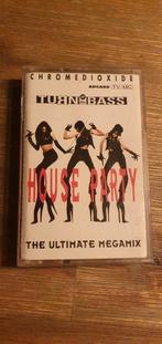 Turn up the bass House Party muziek cassette, Cd's en Dvd's, Cassettebandjes, Ophalen of Verzenden, Zo goed als nieuw