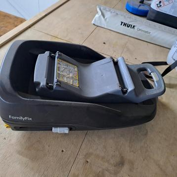 Maxicosy familyfix beschikbaar voor biedingen