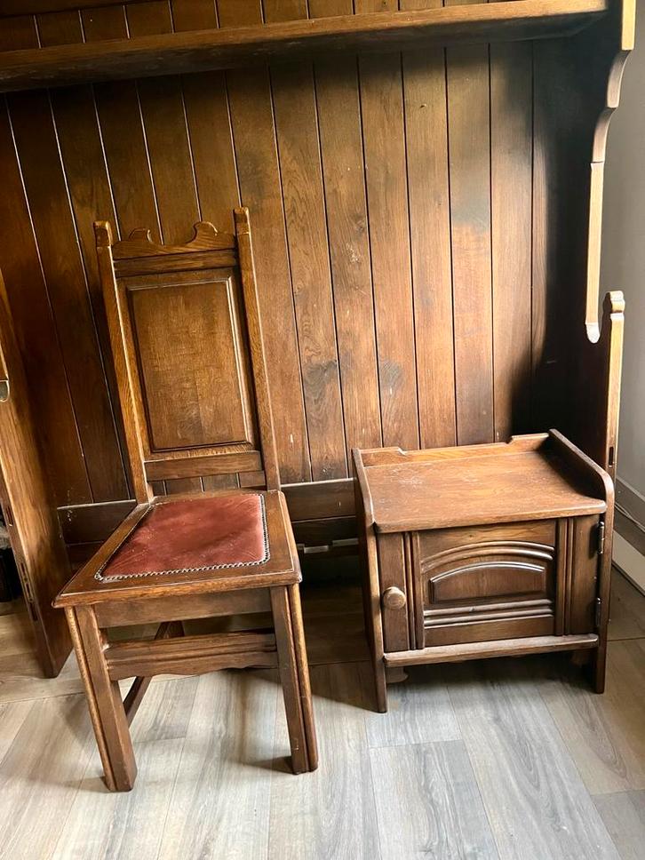 Antieke stoel en nachtkastje set, Antiek en Kunst, Antiek | Meubels | Stoelen en Banken, Ophalen