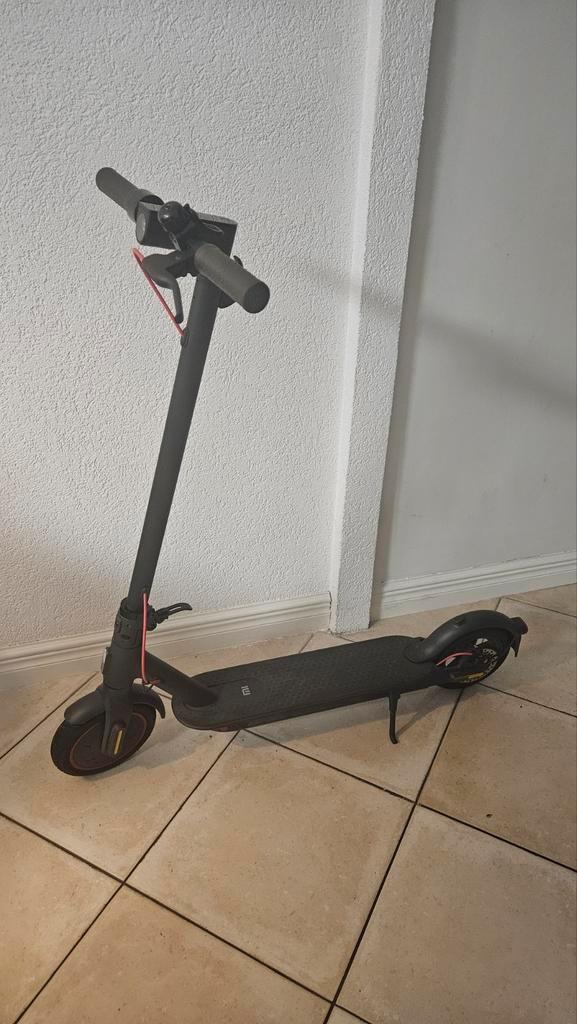 Xiaomi 365 Step Pro - Zeer Goed Onderhouden, Fietsen en Brommers, Steps, Zo goed als nieuw, Elektrische step (E-scooter), Ophalen