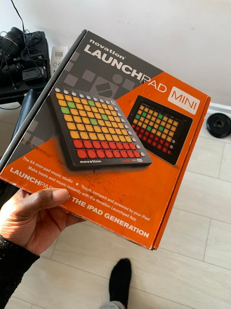 Novation Launchpad Mini - Muziekproductie, Muziek en Instrumenten, Midi-apparatuur, Ophalen of Verzenden, Zo goed als nieuw