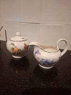 janneke brinkman JBS Fruit & Flowers Suikerpot en Melkkan, Ophalen of Verzenden, Zo goed als nieuw, Overige stijlen, Kop(pen) en/of Schotel(s)