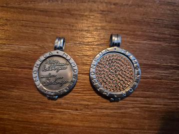 MiMoneda Mi Moneda zilveren ketting hangers beschikbaar voor biedingen