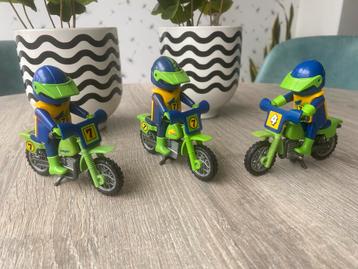 3x motorcross set. beschikbaar voor biedingen
