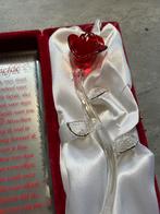 Glazen Roos in fluwelen Kadodoos -  Cadeau Idee, Antiek en Kunst, Curiosa en Brocante, Ophalen of Verzenden