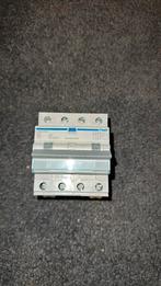 Hager b16 aardlekautomaat, Doe-het-zelf en Verbouw, Ophalen of Verzenden, Zo goed als nieuw