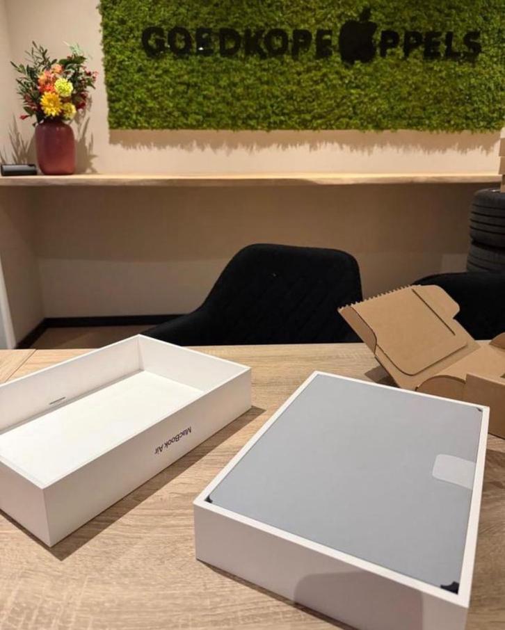 MacBook Air 13 inch m2 8GB 512GB Zwart | nieuw, Computers en Software, Apple Macbooks, Nieuw, MacBook Air, 13 inch, Qwerty, Ophalen