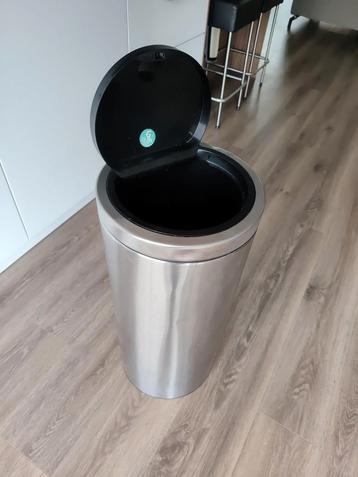 Brabantia 30L prullenbak GRATIS beschikbaar voor biedingen