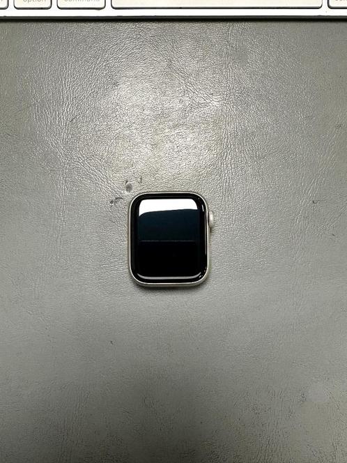 Nette Apple Watch SE (2e Generatie) Sterrenlicht 40mm GPS, Sieraden, Tassen en Uiterlijk, Horloges | Heren, Zo goed als nieuw