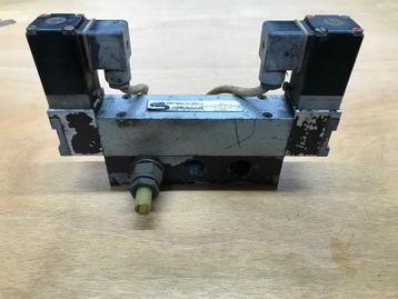 5/3 Magneetventiel 230V 1/2” BSP beschikbaar voor biedingen