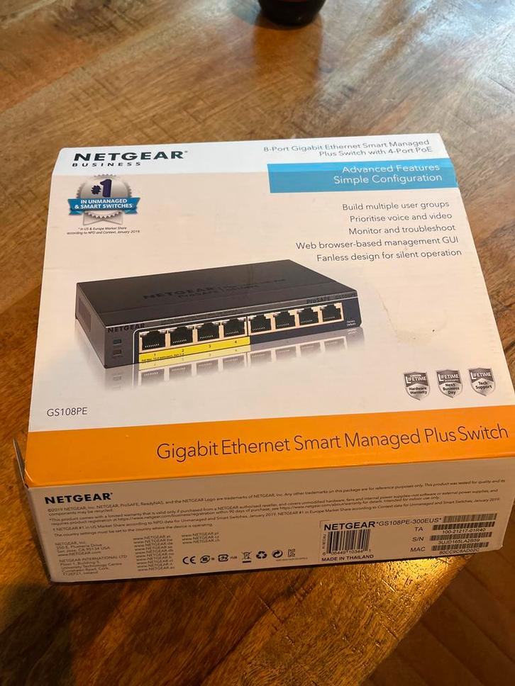 NETGEAR ProSAFE GS108PE Plus Switch PoE - Nieuw, Computers en Software, Netwerk switches, Nieuw, Ophalen of Verzenden