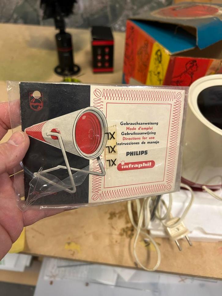 Vintage Philips Infraphil Lamp met Doos, Antiek en Kunst, Antiek | Lampen, Ophalen of Verzenden